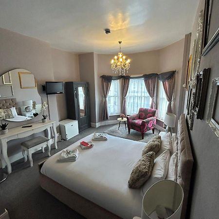 The Lyndhurst Guest House Great Yarmouth Bagian luar foto